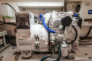 Business 42ft Post Yacht For Sale