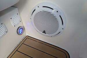 2006 Sea Ray 340 Sundancer thumbnail 16