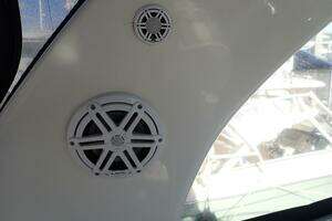 2006 Sea Ray 340 Sundancer thumbnail 17
