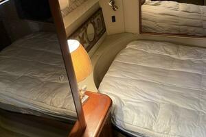 37ft Cruisers Yachts Yacht For Sale