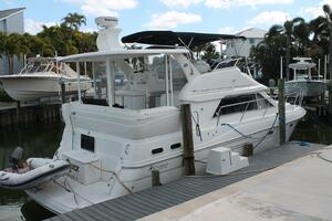 37ft Cruisers Yachts Yacht For Sale