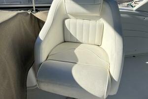 37ft Cruisers Yachts Yacht For Sale