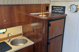 37ft Cruisers Yachts Yacht For Sale