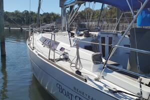 Boat Pour 34ft Beneteau Yacht For Sale