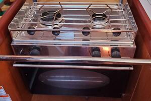 Boat Pour 34ft Beneteau Yacht For Sale