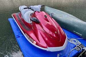 11ft Yamaha WaveRunner Yacht For Sale