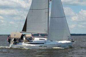 2013 Jeanneau Sun Odyssey 409 thumbnail 1