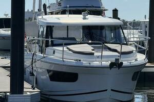 34ft Jeanneau Yacht For Sale
