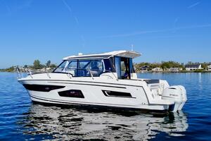 34ft Jeanneau Yacht For Sale