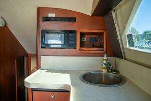 2004 Luhrs Convertible thumbnail 25