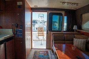 2004 Luhrs Convertible thumbnail 23