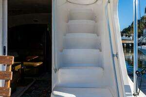 2004 Luhrs Convertible thumbnail 12