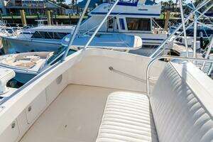 2004 Luhrs Convertible thumbnail 22
