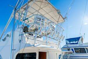 2004 Luhrs Convertible thumbnail 7