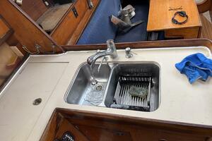 Zeiggy 35ft Beneteau Yacht For Sale