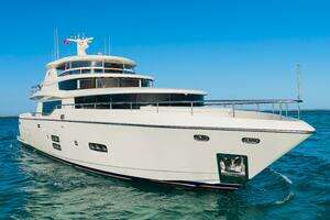 2017 Johnson 93 Flybridge thumbnail 129