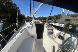 KITCAT 32ft Hunter Yacht For Sale