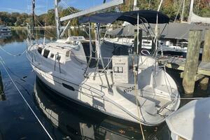 KITCAT 32ft Hunter Yacht For Sale