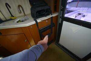 1997 Ocean 48 Convertible thumbnail 8