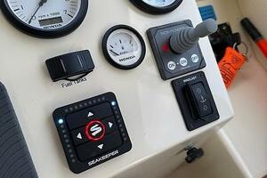 Rhode Waves 27ft Islander Yacht For Sale