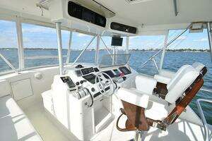 2000 Ocean Yachts 48 Convertible thumbnail 40