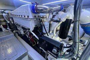 2000 Ocean Yachts 48 Convertible thumbnail 46