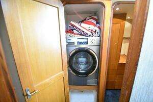 2000 Ocean Yachts 48 Convertible thumbnail 21
