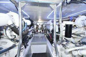 2000 Ocean Yachts 48 Convertible thumbnail 4