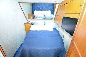 2000 Ocean Yachts 48 Convertible thumbnail 23