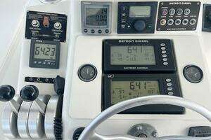 2000 Ocean Yachts 48 Convertible thumbnail 6