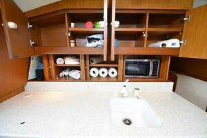 2000 Ocean Yachts 48 Convertible thumbnail 30