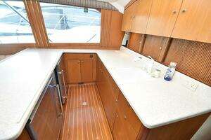 2000 Ocean Yachts 48 Convertible thumbnail 29