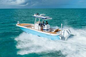 27ft Caymas Yacht For Sale