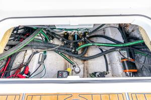 27ft Caymas Yacht For Sale