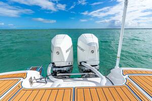 27ft Caymas Yacht For Sale