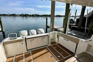 Breeezy 37ft Pursuit Yacht For Sale