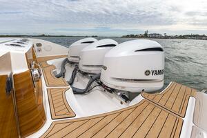 Breeezy 37ft Pursuit Yacht For Sale