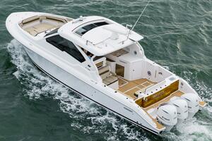 Breeezy 37ft Pursuit Yacht For Sale