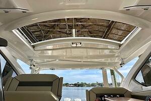 Breeezy 37ft Pursuit Yacht For Sale