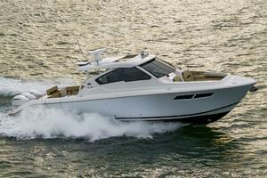 Breeezy 37ft Pursuit Yacht For Sale