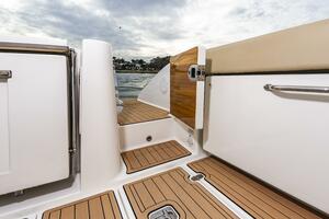 Breeezy 37ft Pursuit Yacht For Sale