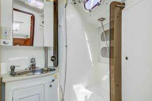 2011 Catalina 445 thumbnail 42