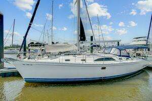 2011 Catalina 445 thumbnail 1