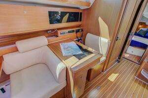 2011 Catalina 445 thumbnail 32