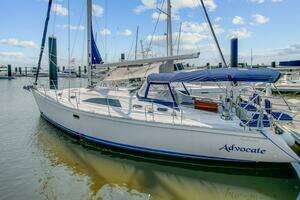 2011 Catalina 445 thumbnail 2