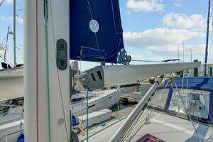 2011 Catalina 445 thumbnail 11