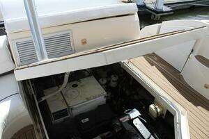 2007 Cruisers Yachts 420 Express thumbnail 37