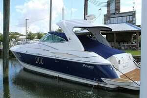 2007 Cruisers Yachts 420 Express thumbnail 3