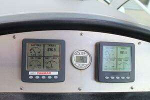 2007 Cruisers Yachts 420 Express thumbnail 14
