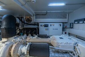 72ft Ferretti Yachts Yacht For Sale